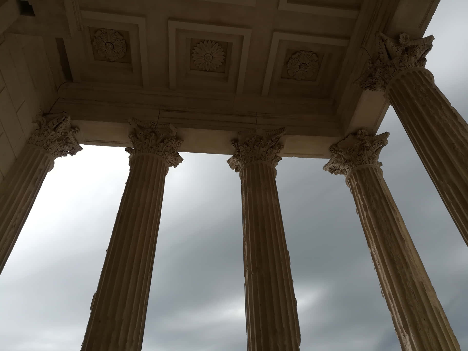 Maison Carrée Columns Gloomy Day Background