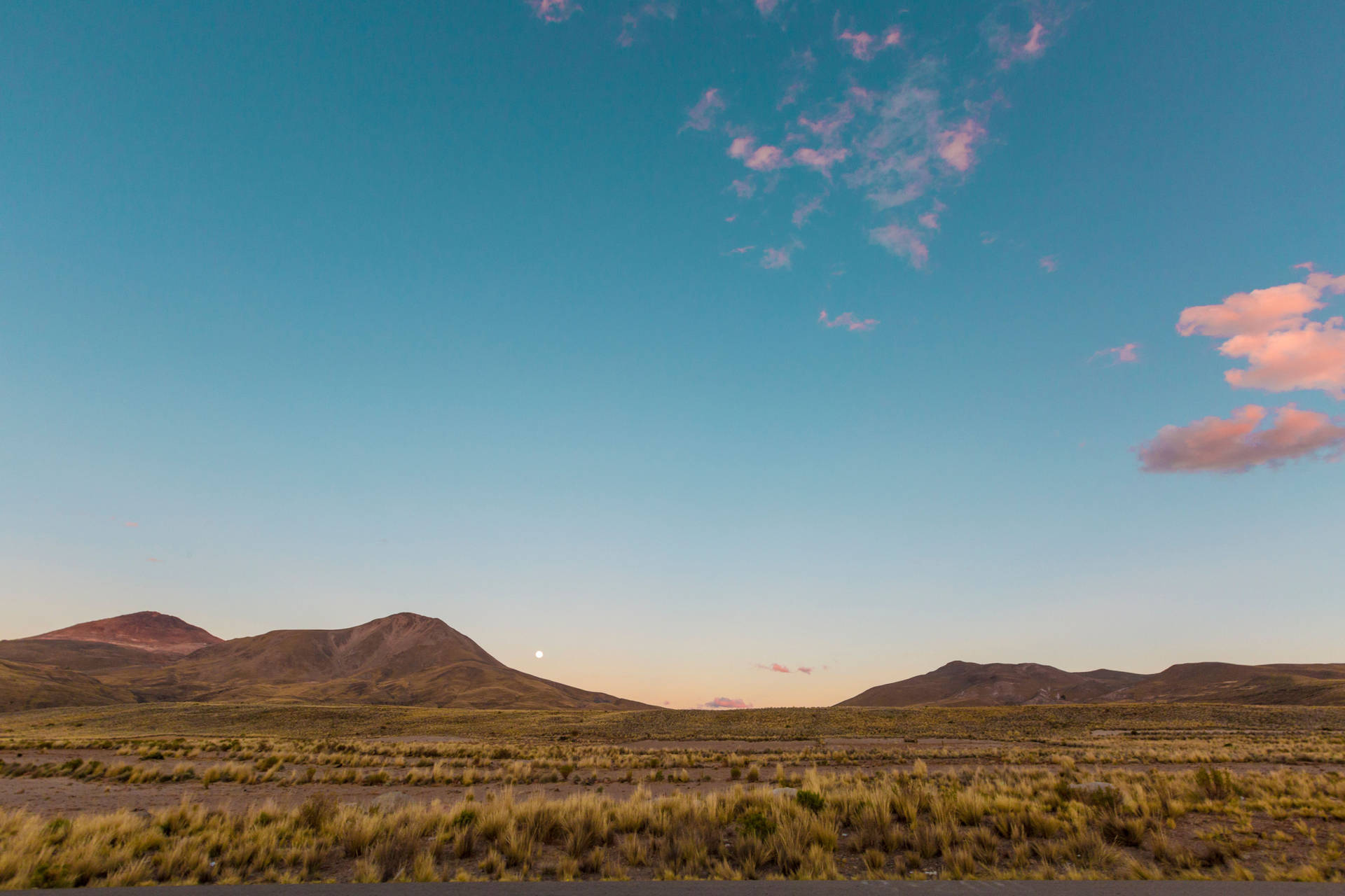 Majestic 4k Landscape Of Mountain Peaks Under Pink Clouds Background