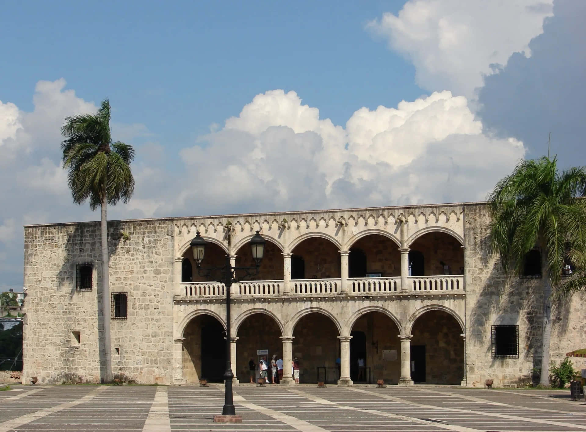Majestic Architecture Of Alcazar De Colon In The Heart Of Santo Domingo Background