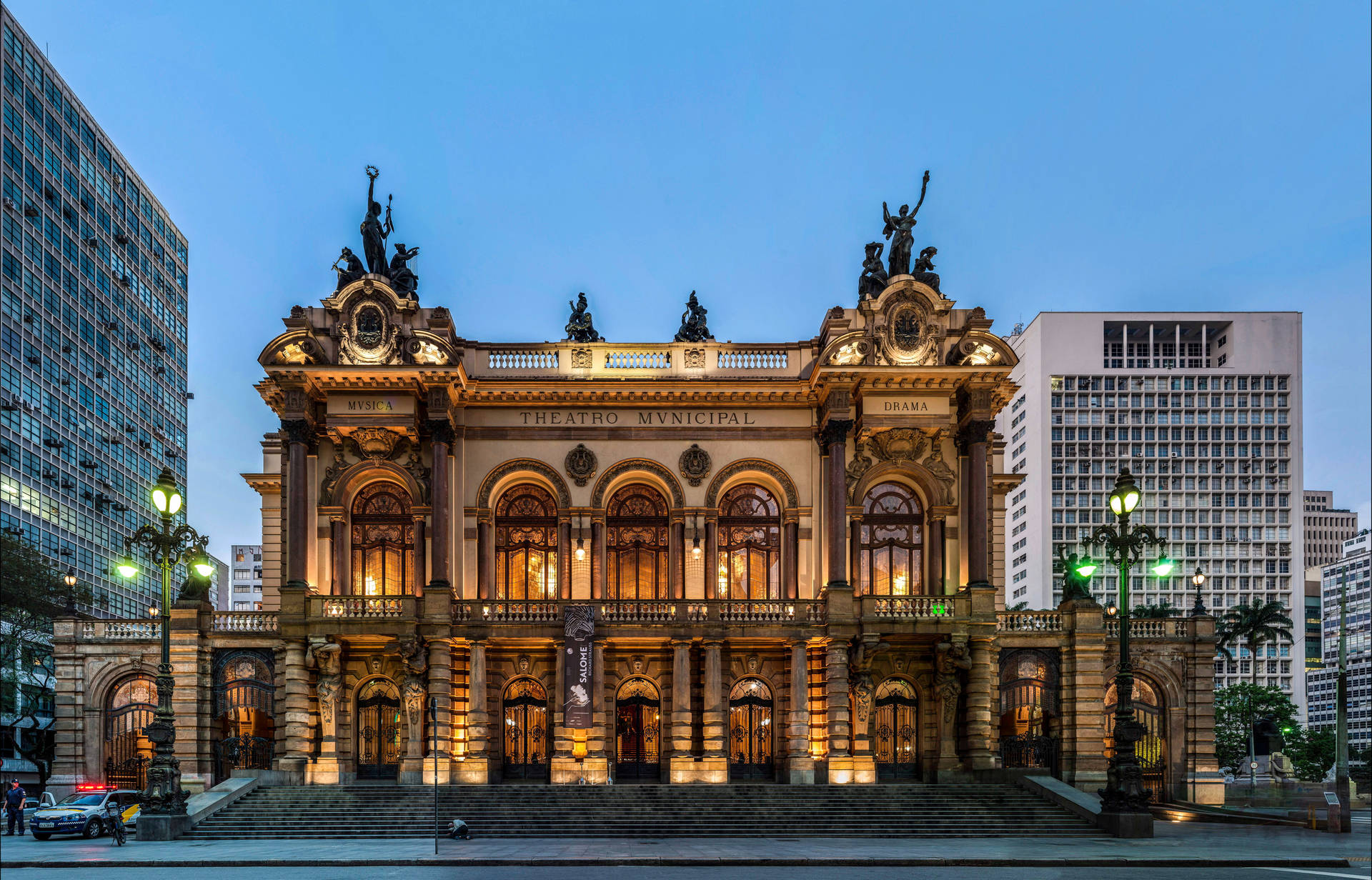 Majestic Architecture Of Theatro Municipal In Brazil Background