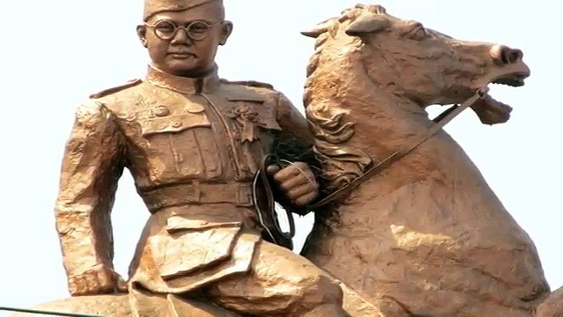 Majestic Bronze Statue Of Netaji Subhash Chandra Bose On Horseback Background