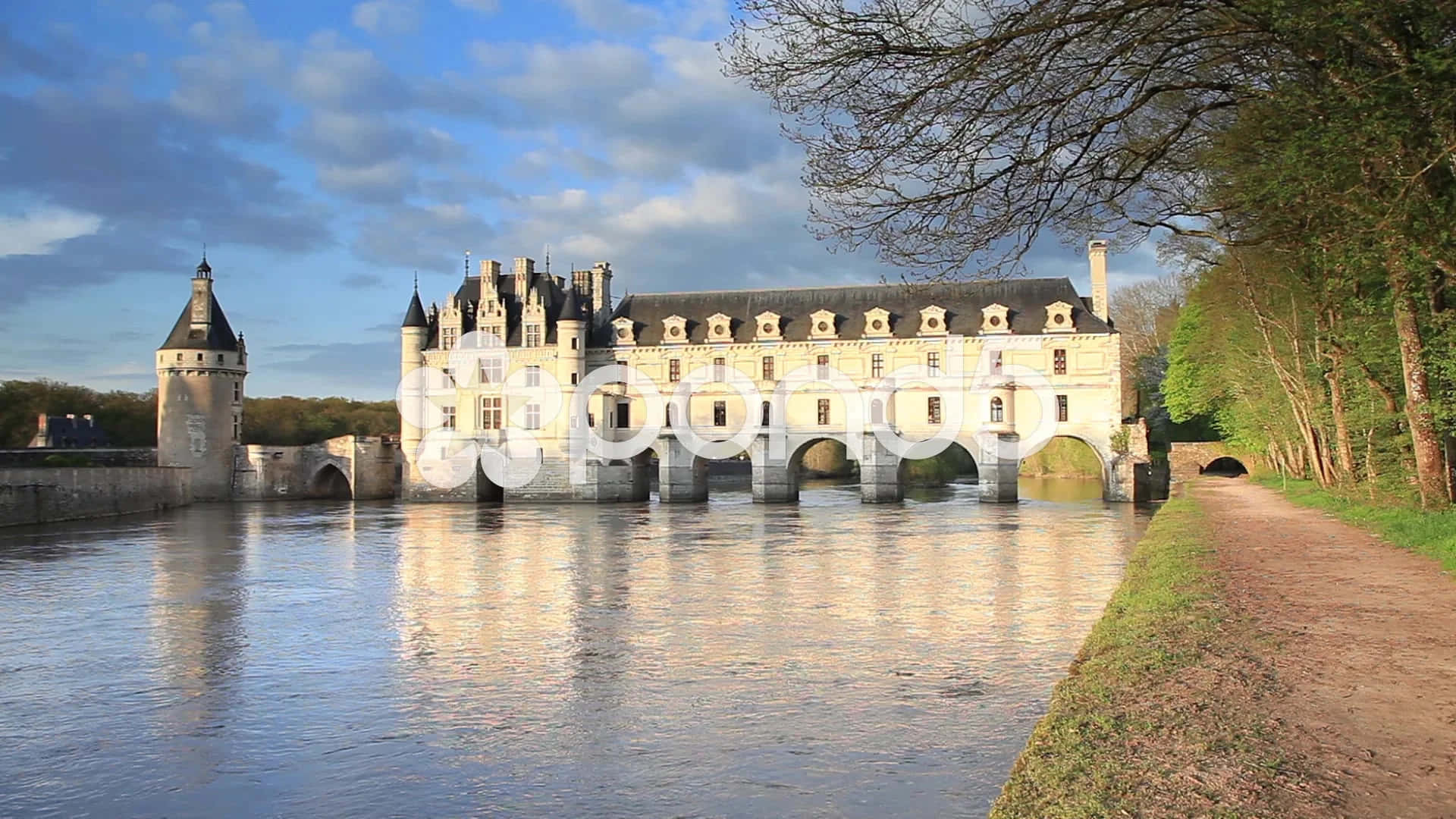 Majestic Chenonceau Castle At Twilight Background