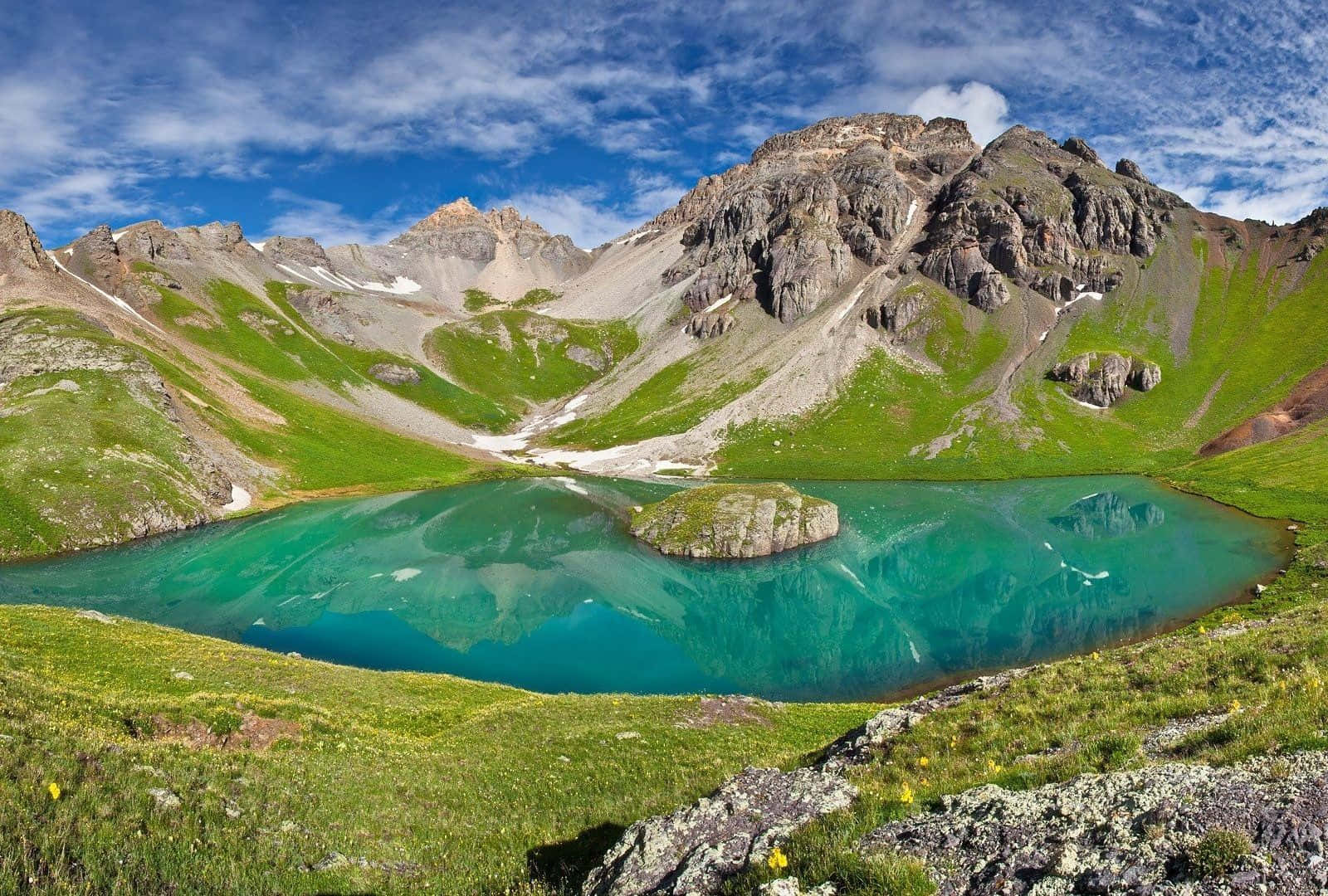 Majestic Colorado Landscape Background
