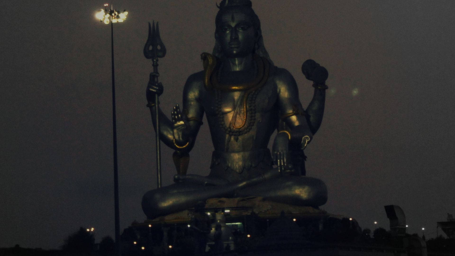 Majestic Dark Shiva Metal Statue
