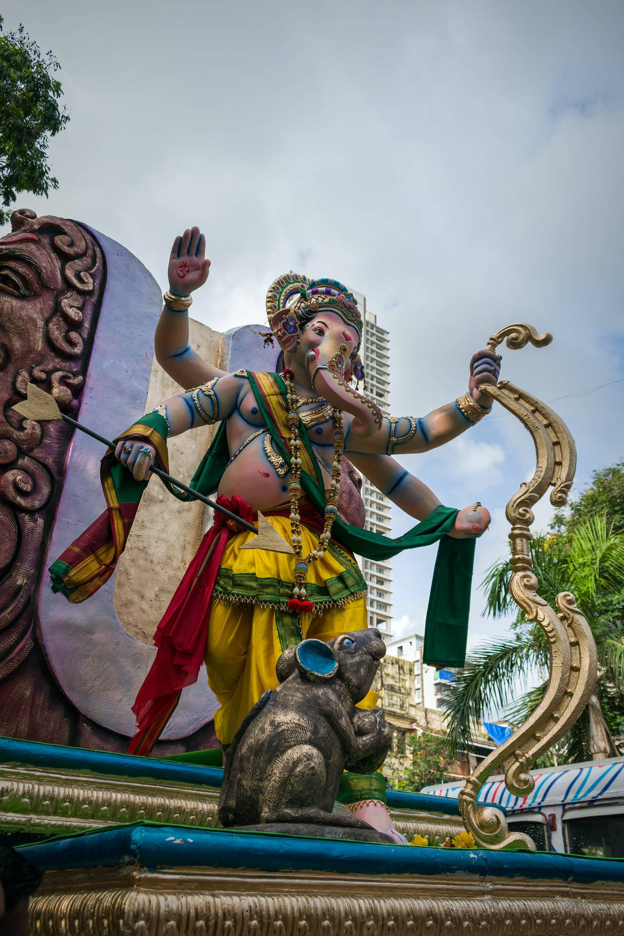 Majestic Deity Ganesh - The Remover Of Obstacles Background