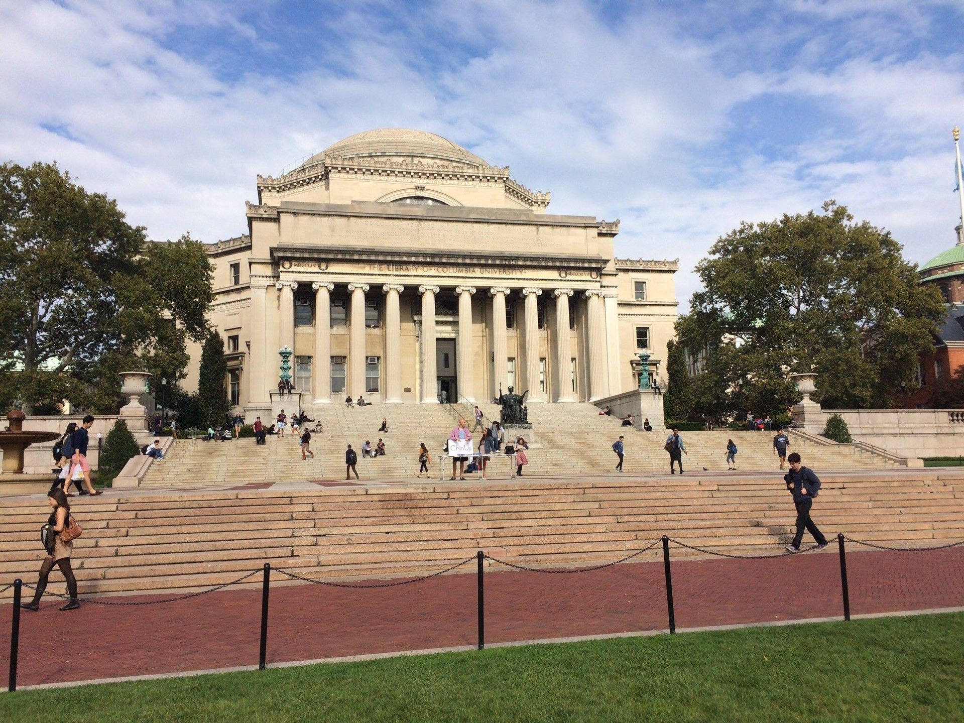 Majestic Entrance Of Columbia University Background