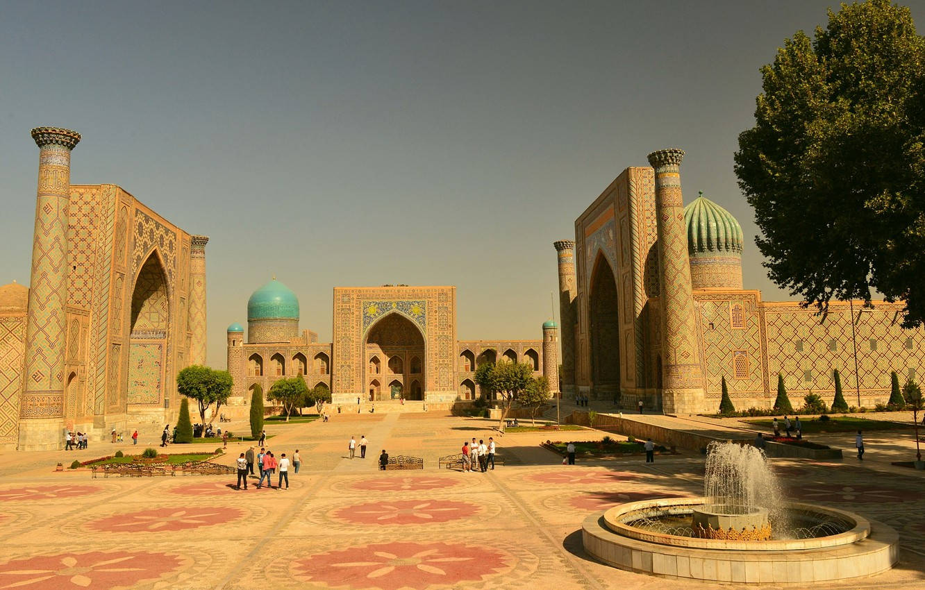 Majestic Fountain At Registan Square, Samarkand Background