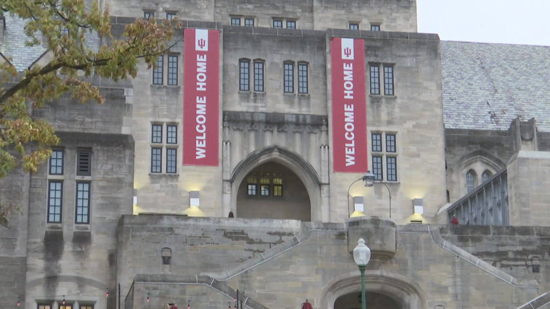 Majestic Hall With Banners At Indiana University Bloomington Background