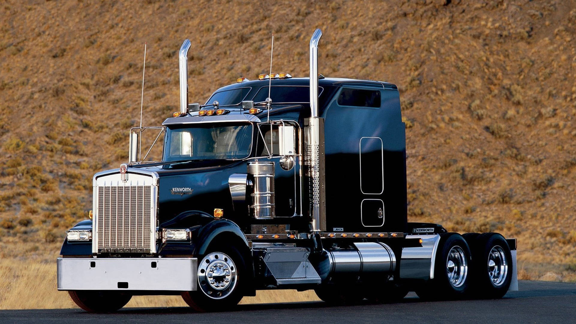 Majestic Kenworth W900 On The Move