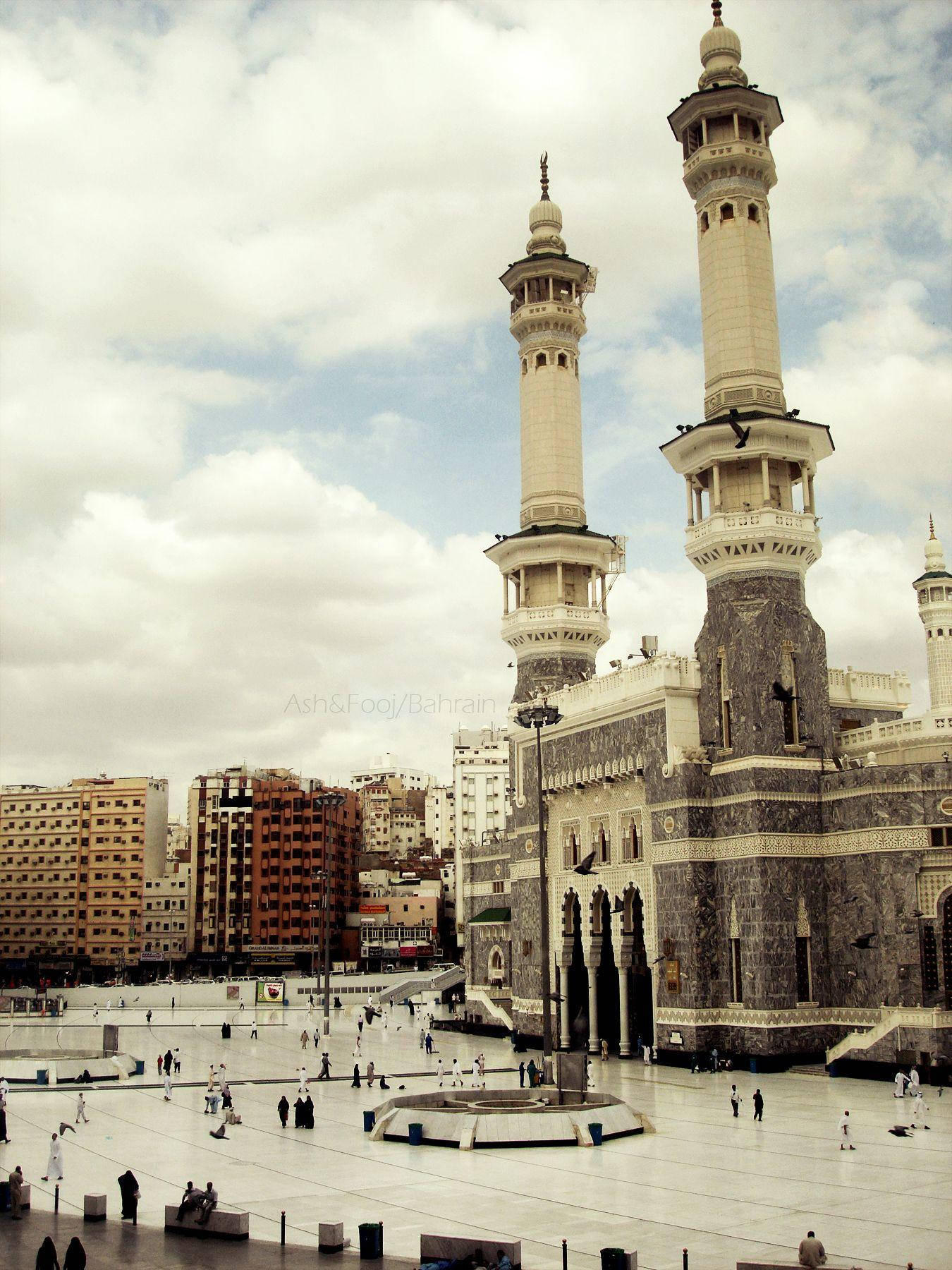 'majestic King Fahad Gate - The Gateway To Makkah'