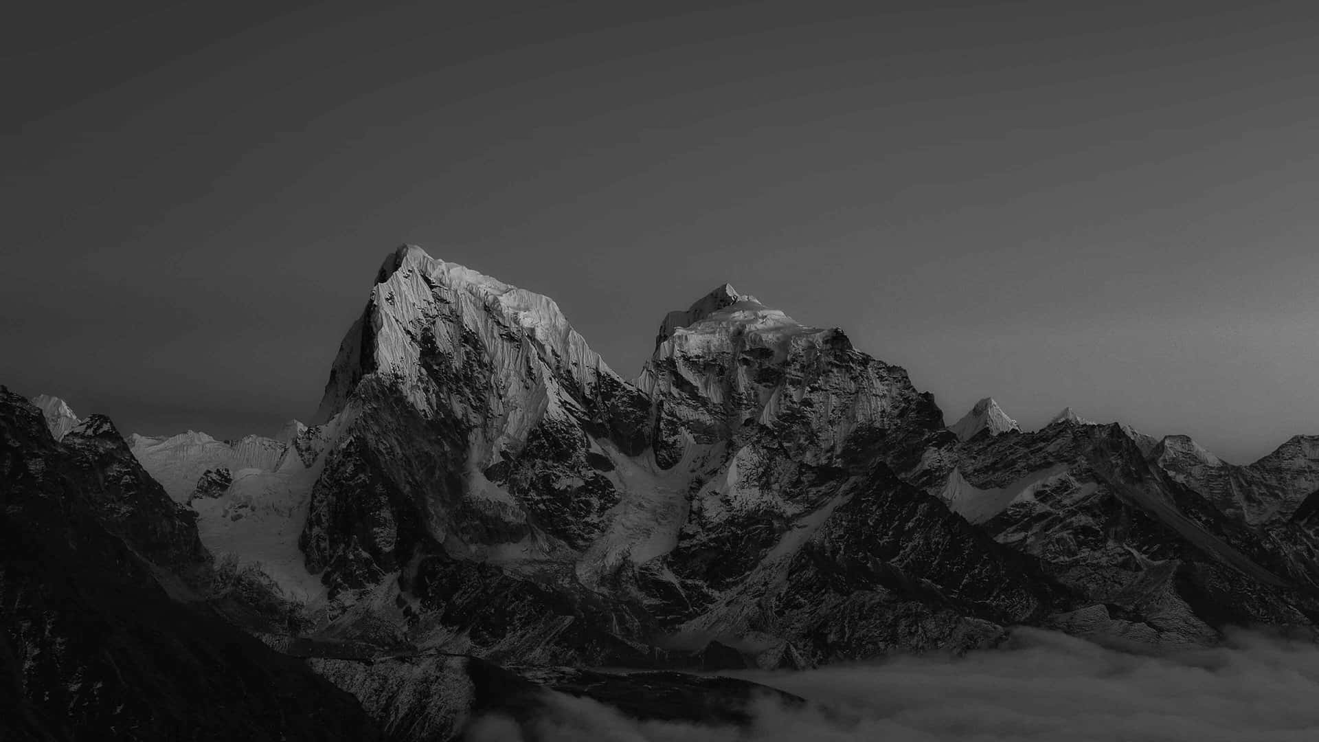 Majestic_ Mountain_ Peaks_4 K_ Dark