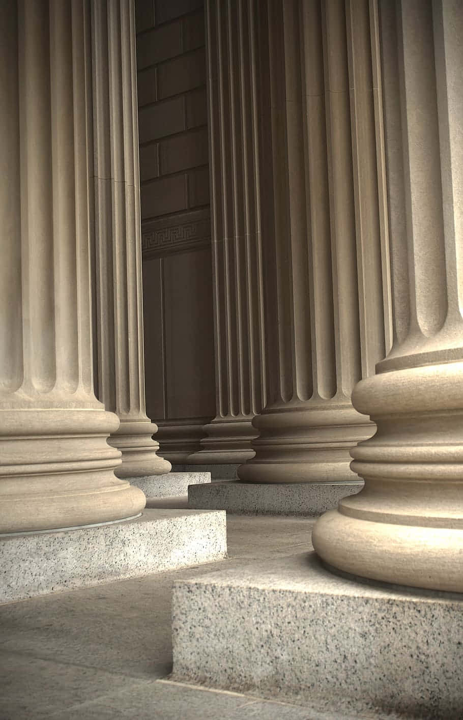 Majestic Pillars Of The U.s. Supreme Court Background