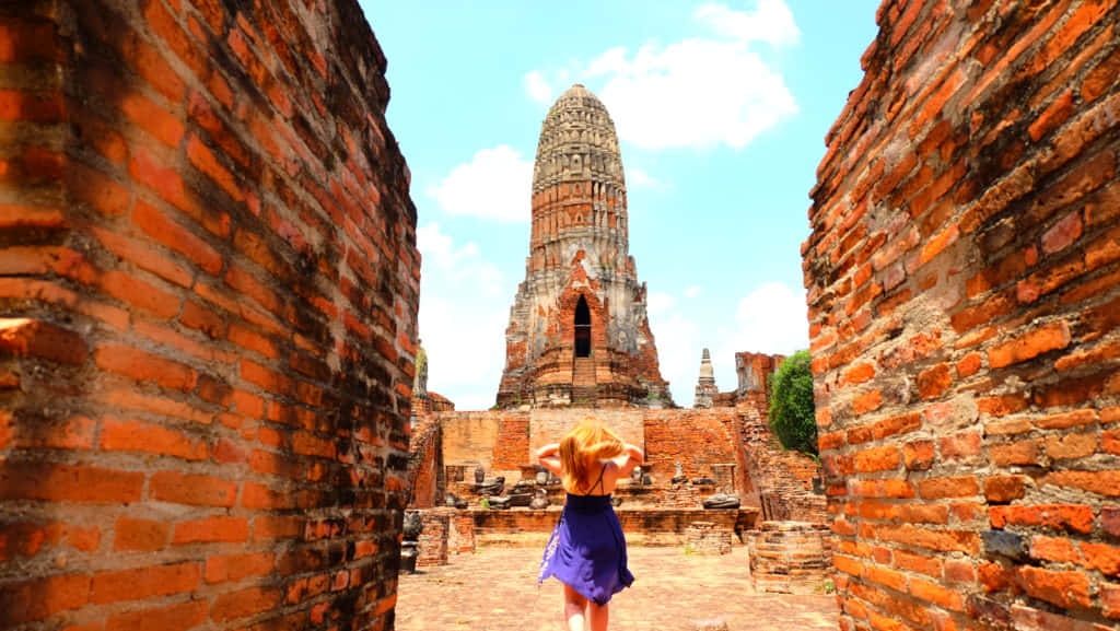 Majestic Sunset Over Ayutthaya Historical Park, Thailand Background