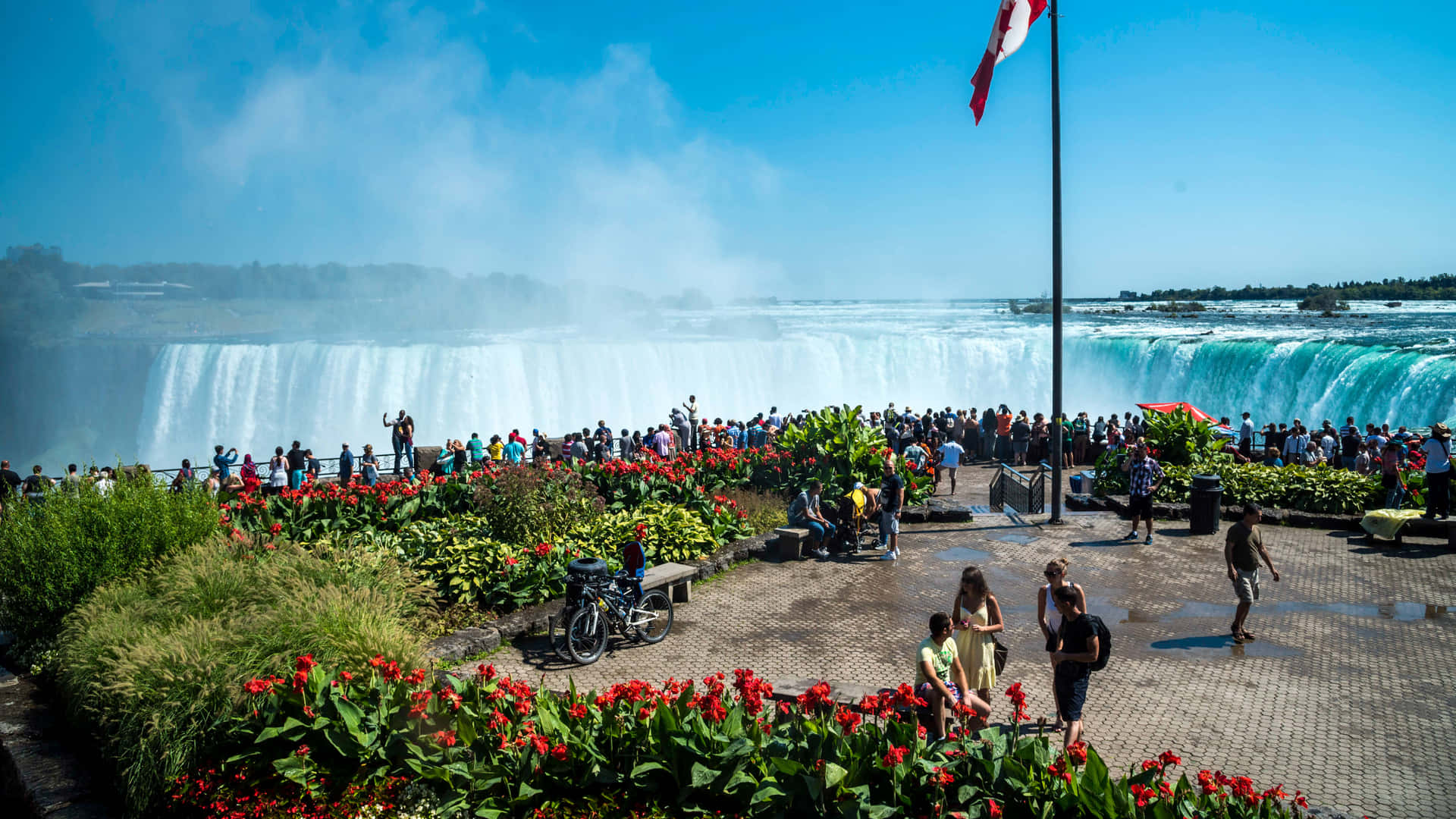 Majestic Table Rock Welcome Centre At Niagara Falls, Canada Background