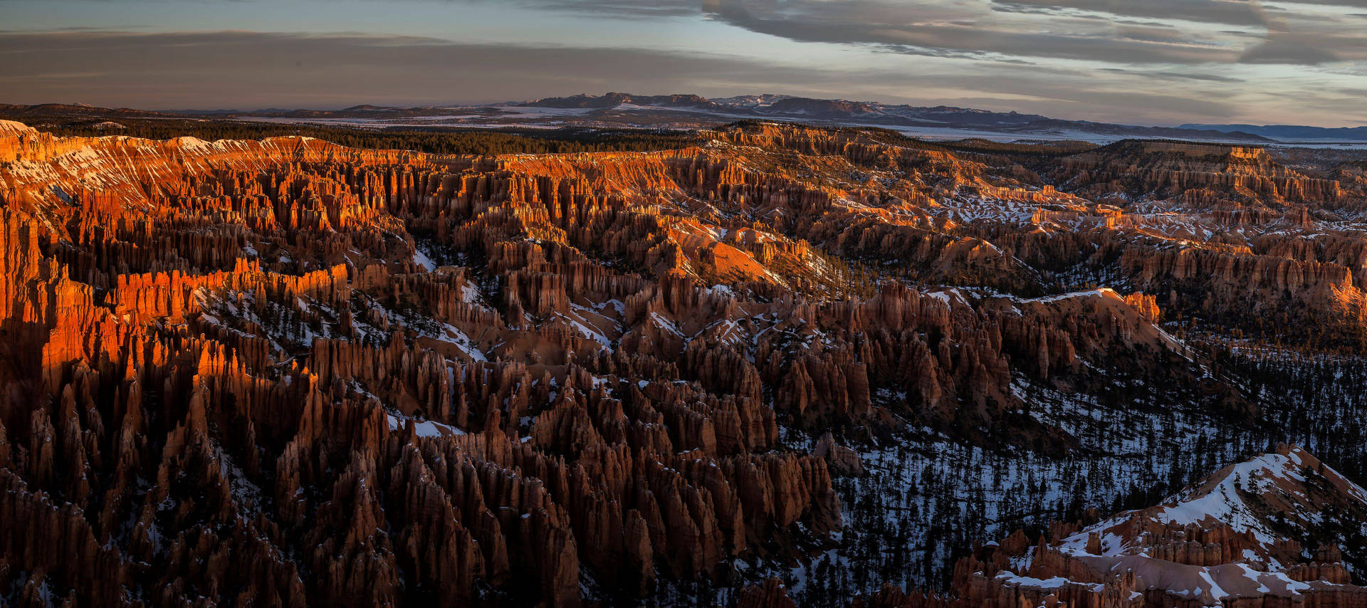 Majestic View Of Bryce Canyon National Park, Utah Background
