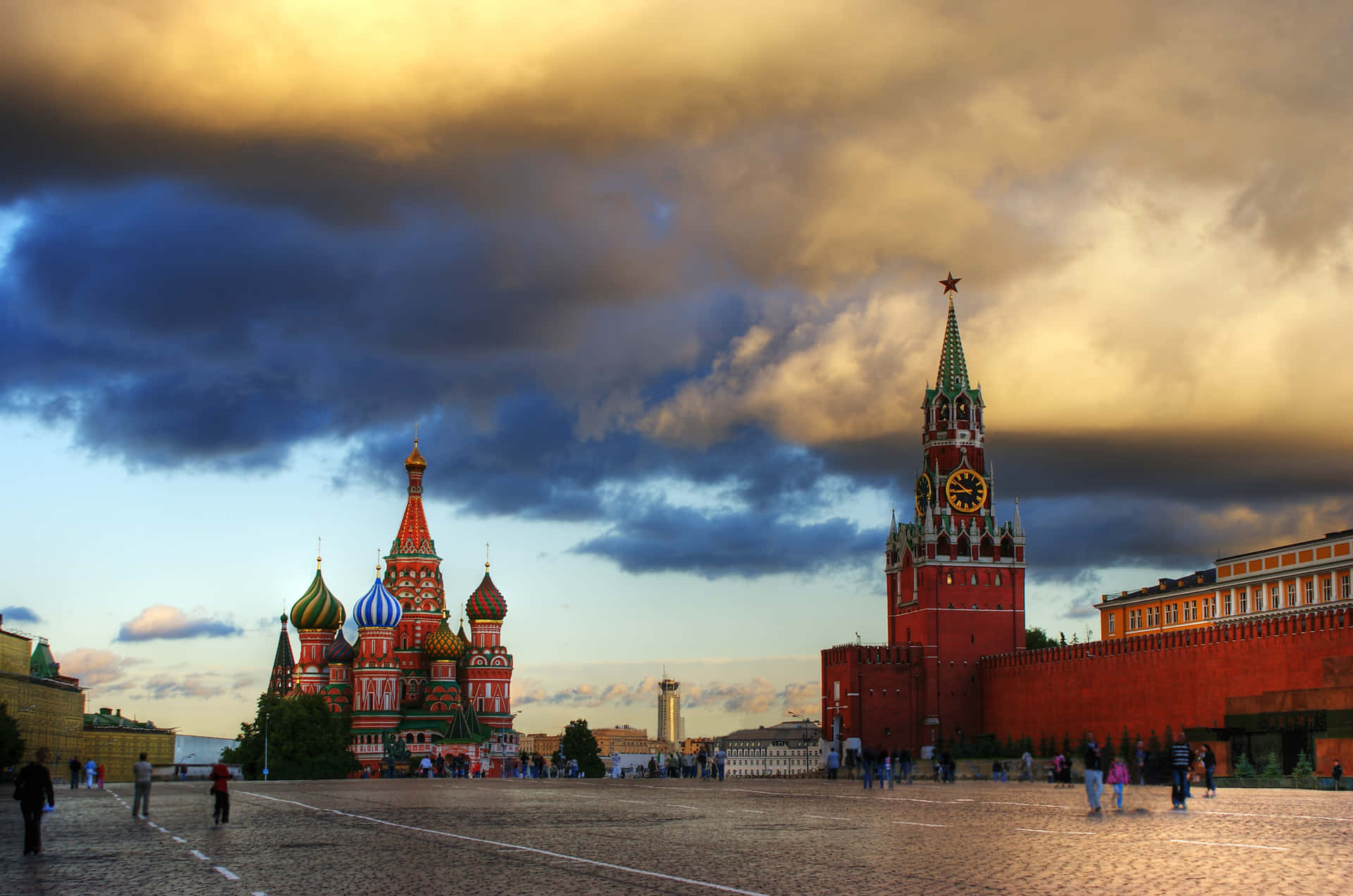 Majestic View Of Cloudy Kremlin Background