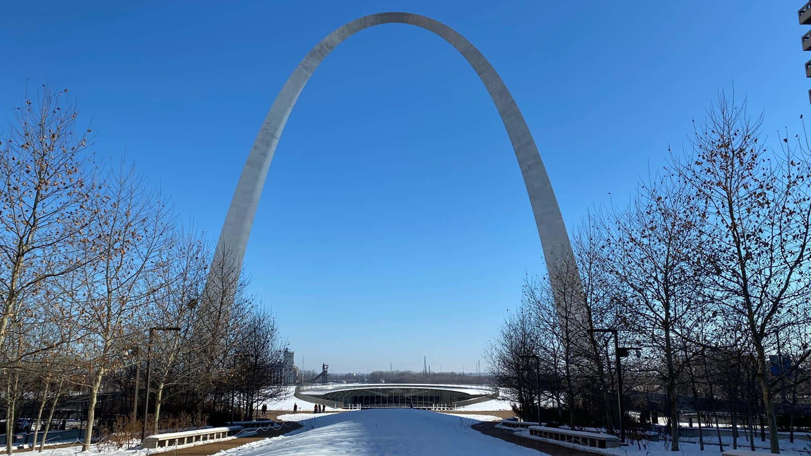 Majestic View Of Gateway Arch National Park Background