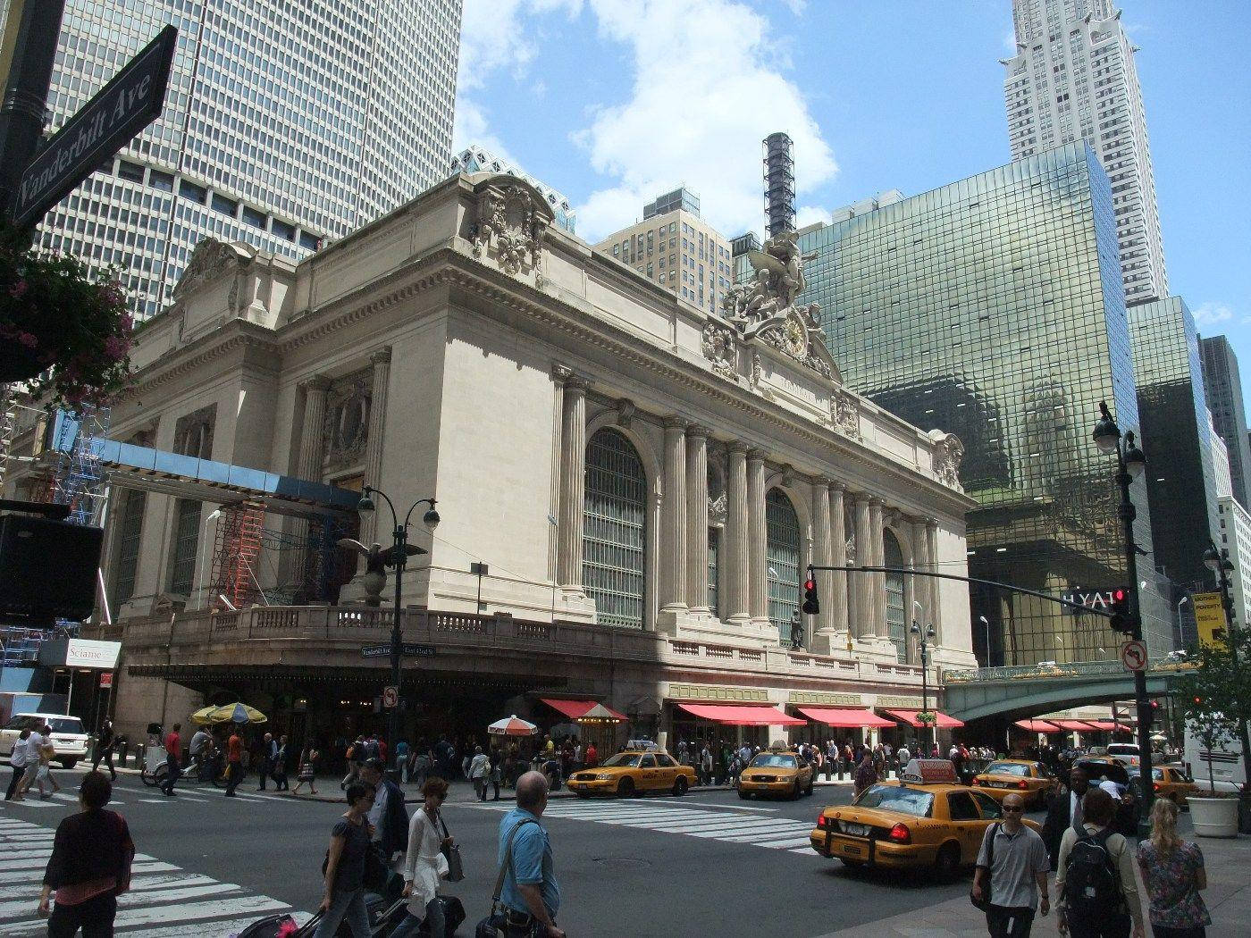 Majestic View Of Grand Central Terminal Background