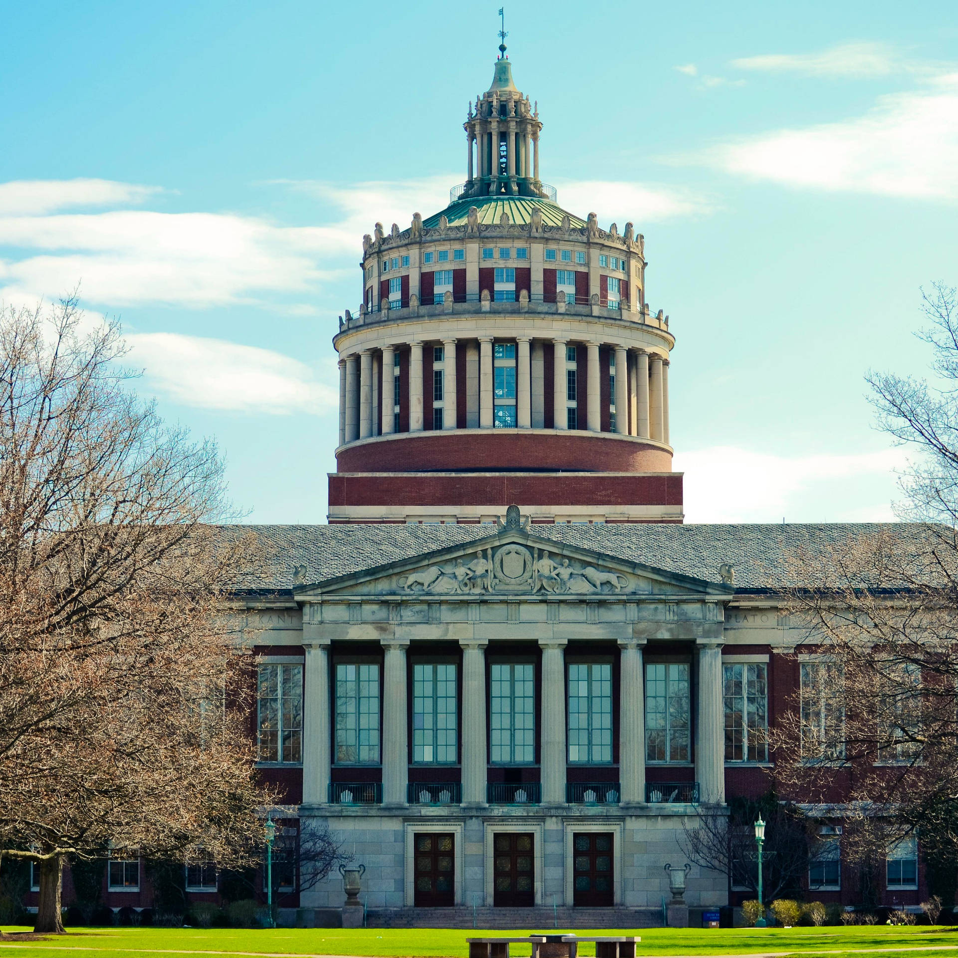 Majestic View Of Rush Rhees Library - University Of Rochester Background