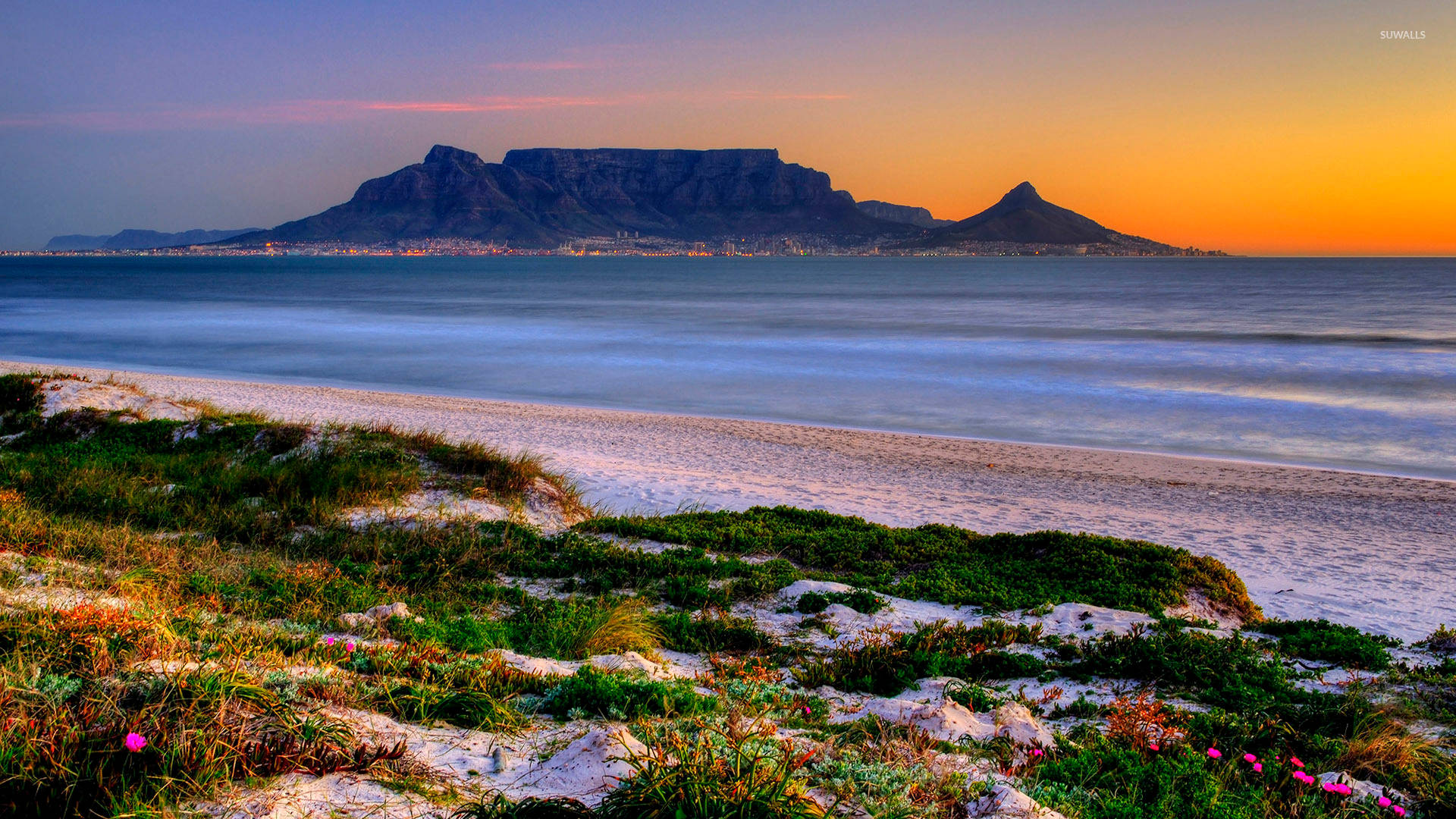 Majestic View Of Table Bay In Cape Town Background