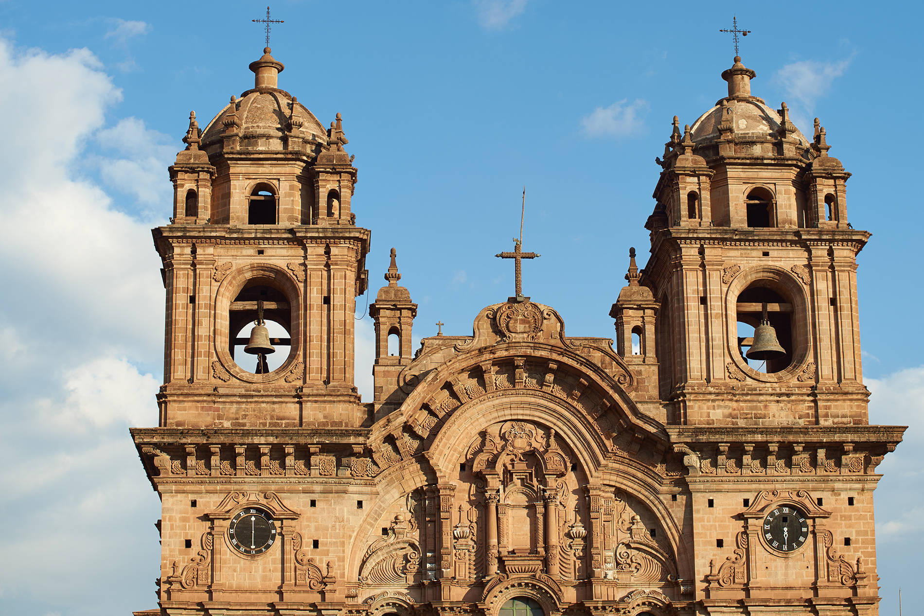 Majestic View Of The Church Of The Society Of Jesus In Cusco, Peru Background