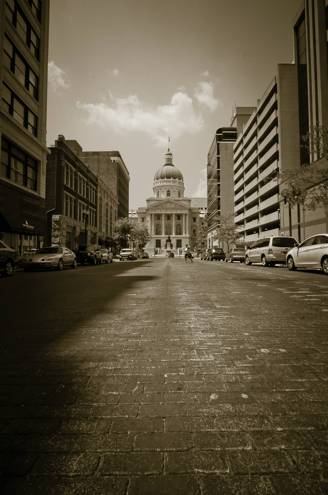 Majestic View Of The Indiana Statehouse In Indianapolis Background