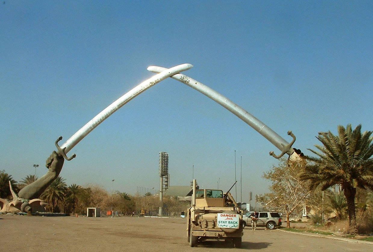 Majestic View Of The Iraq Victory Arch Background
