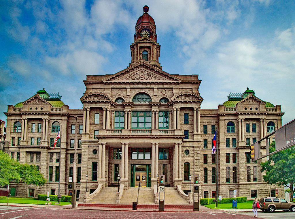 Majestic View Of The Tarrant County Courthouse In Fort Worth City Background