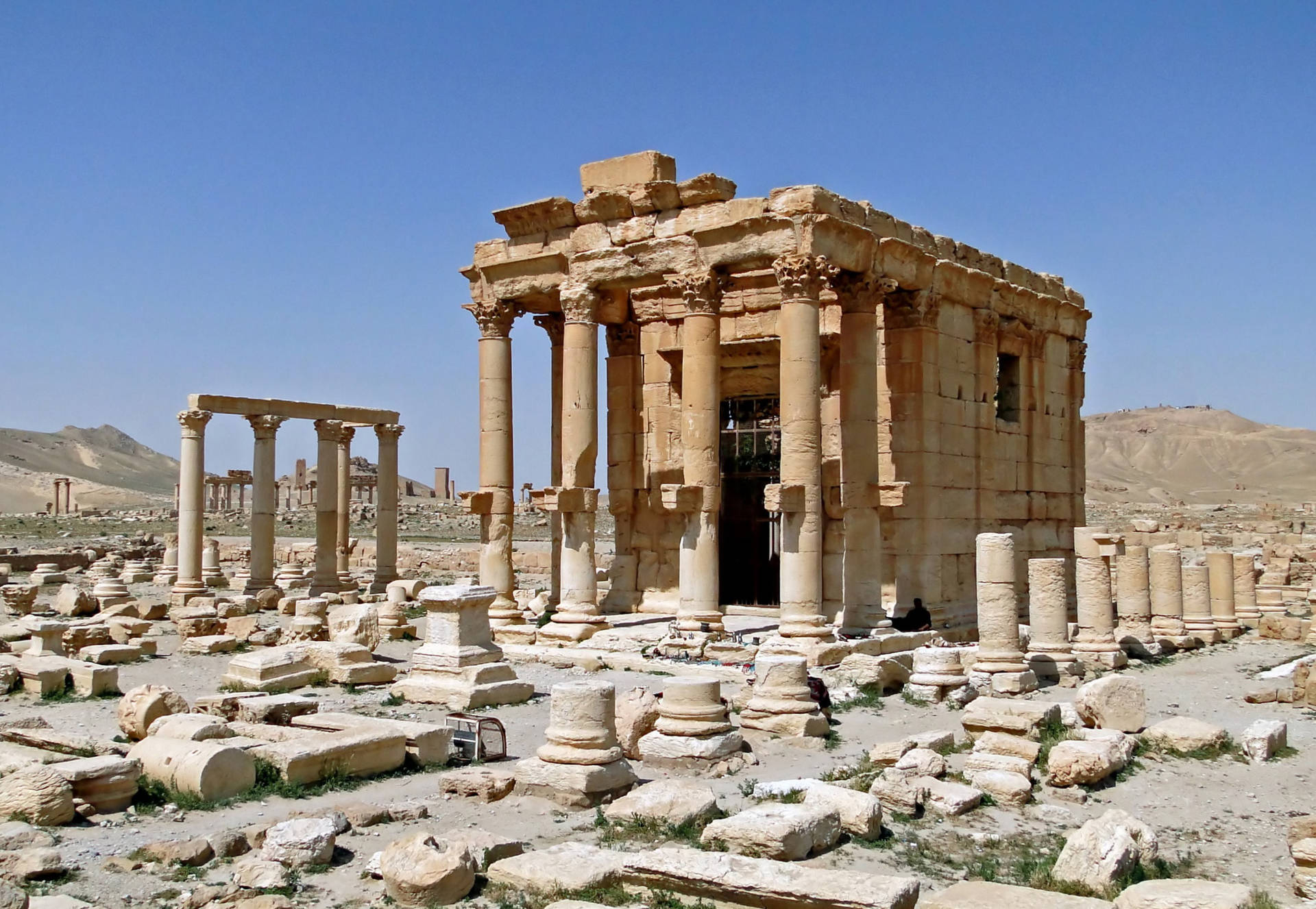 Majestic View Of The Temple Of Baalshamin, Palmyra Background