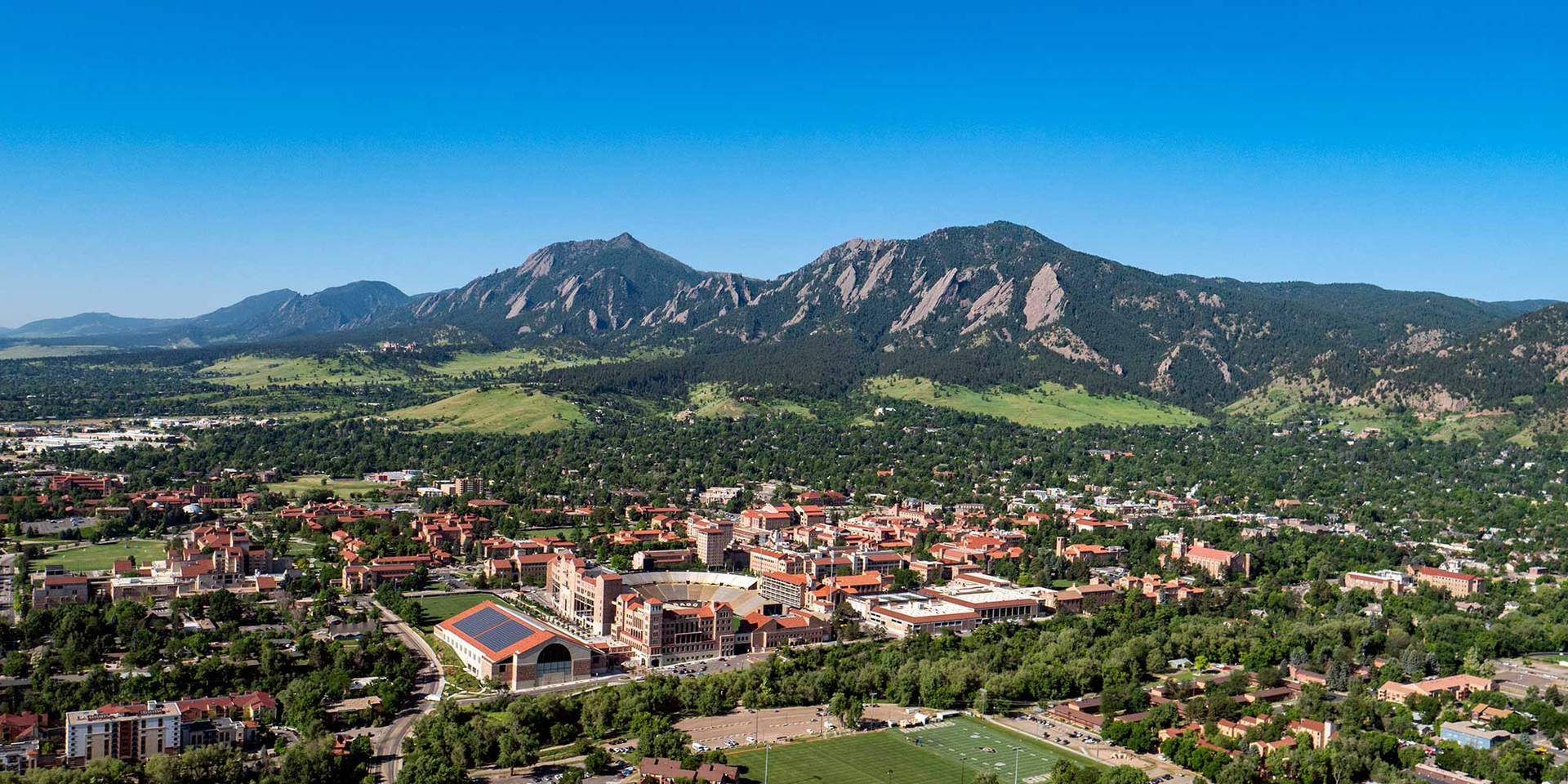 Majestic View Of The University Of Colorado Campus Background