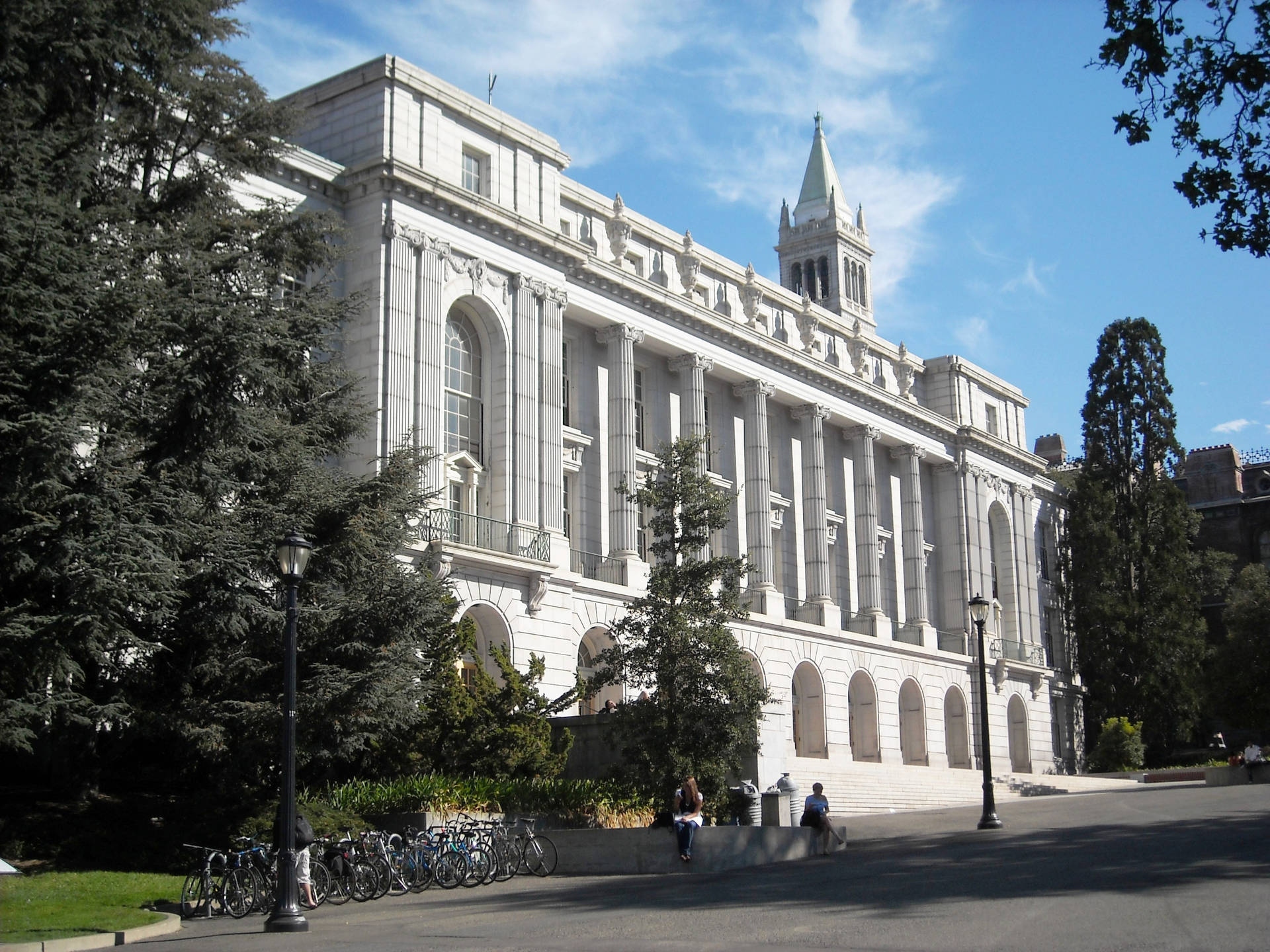 Majestic Wheeler Hall At Ucb Campus Background