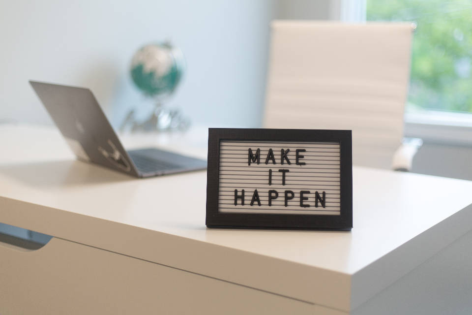 Make It Happen Inspirational Desktop