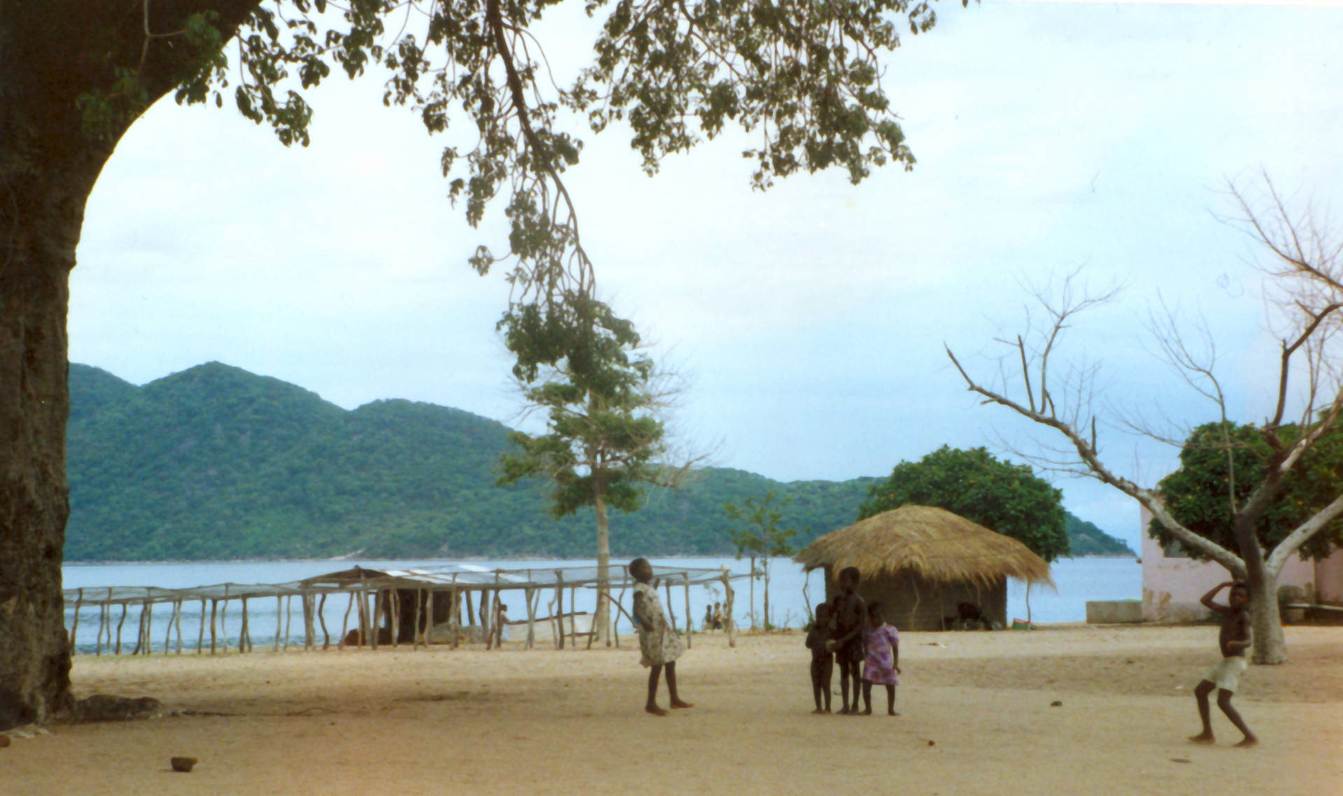 Malawi Huts Lake