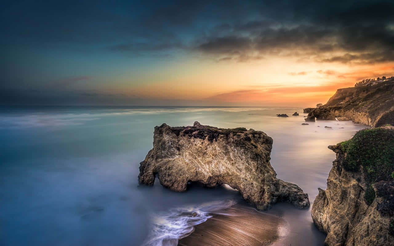 Malibu Beach Sunrise Desktop Islets Background
