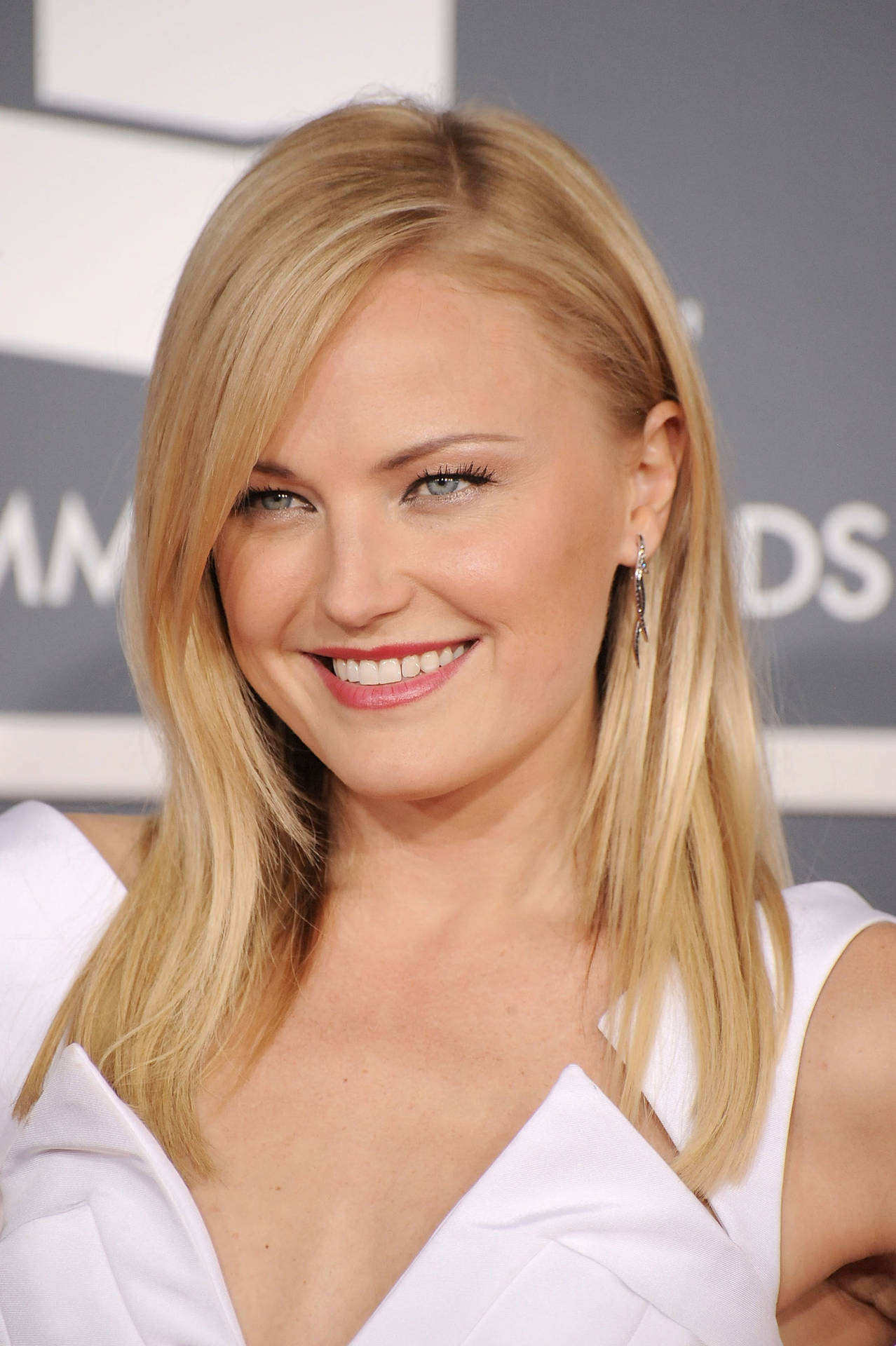 Malin Akerman White Dress Background