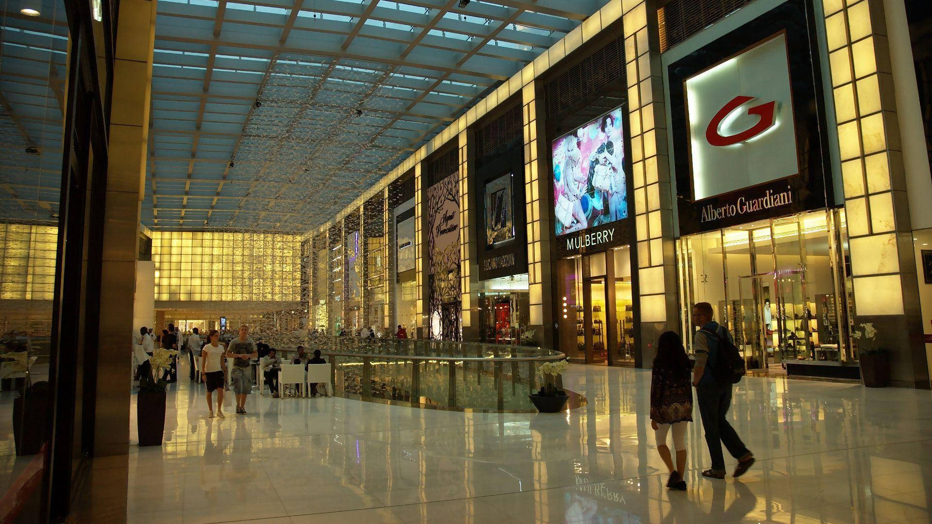 Mall Luxurious Dubai Shopping Center