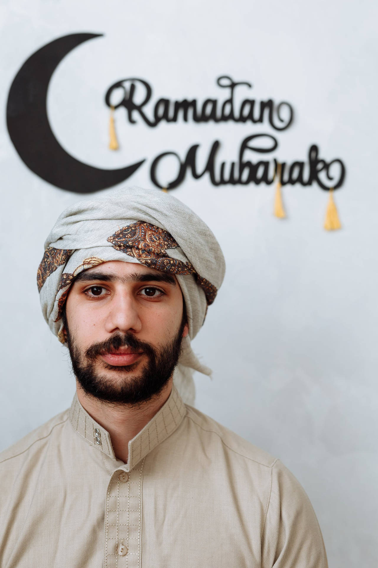 Man Celebrating Ramadan Mubarak Background
