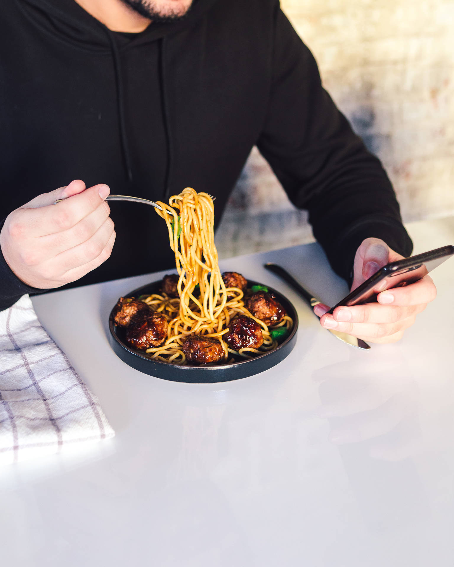 Man Eating Pasta Food Iphone Background