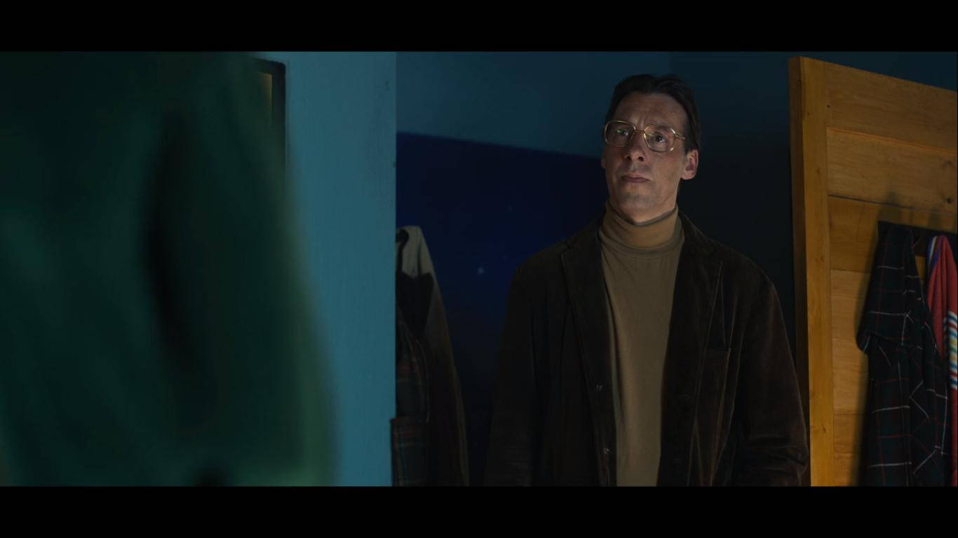 Man In Eyeglasses Black Mirror Scene Background