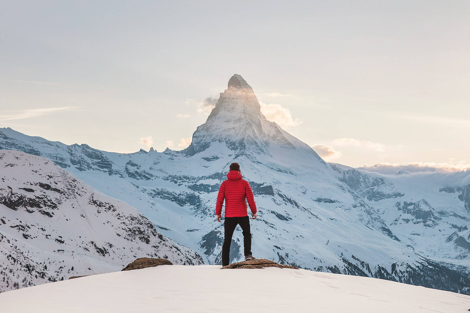 Man On Snowy Mountain Macbook Background