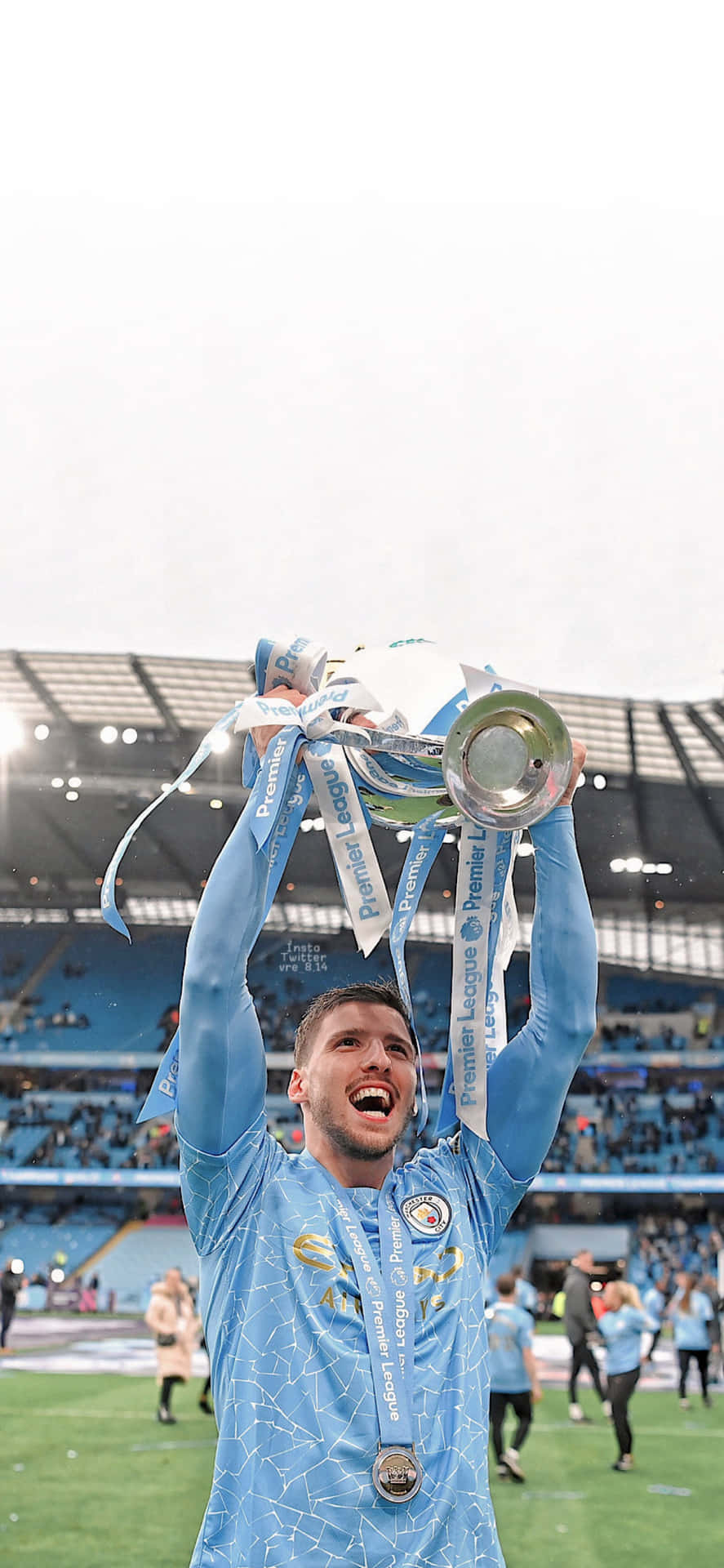 Manchester City Raising Trophy Iphone Background