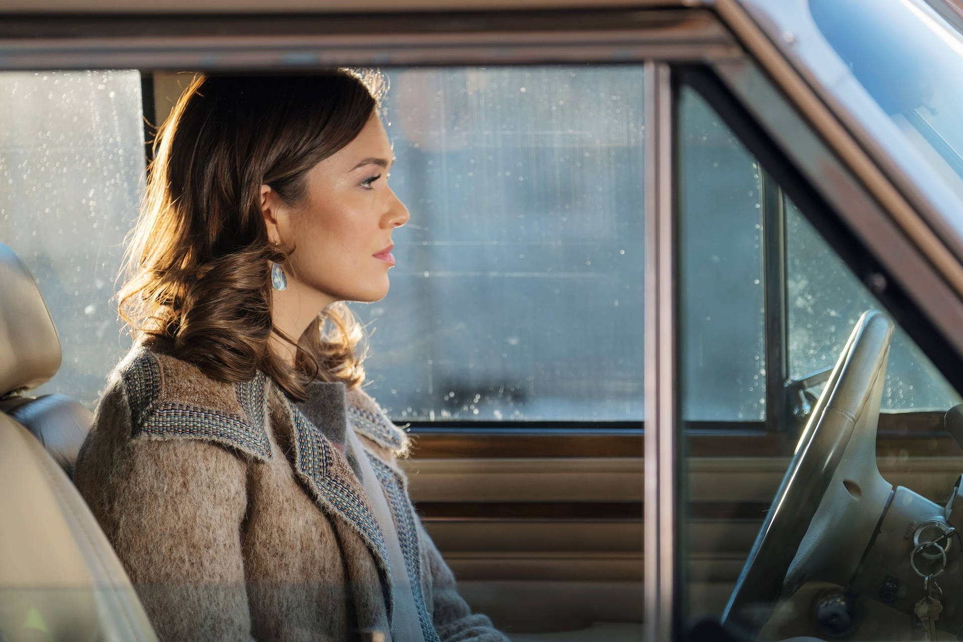 Mandy Moore Shines In This Is Us Background