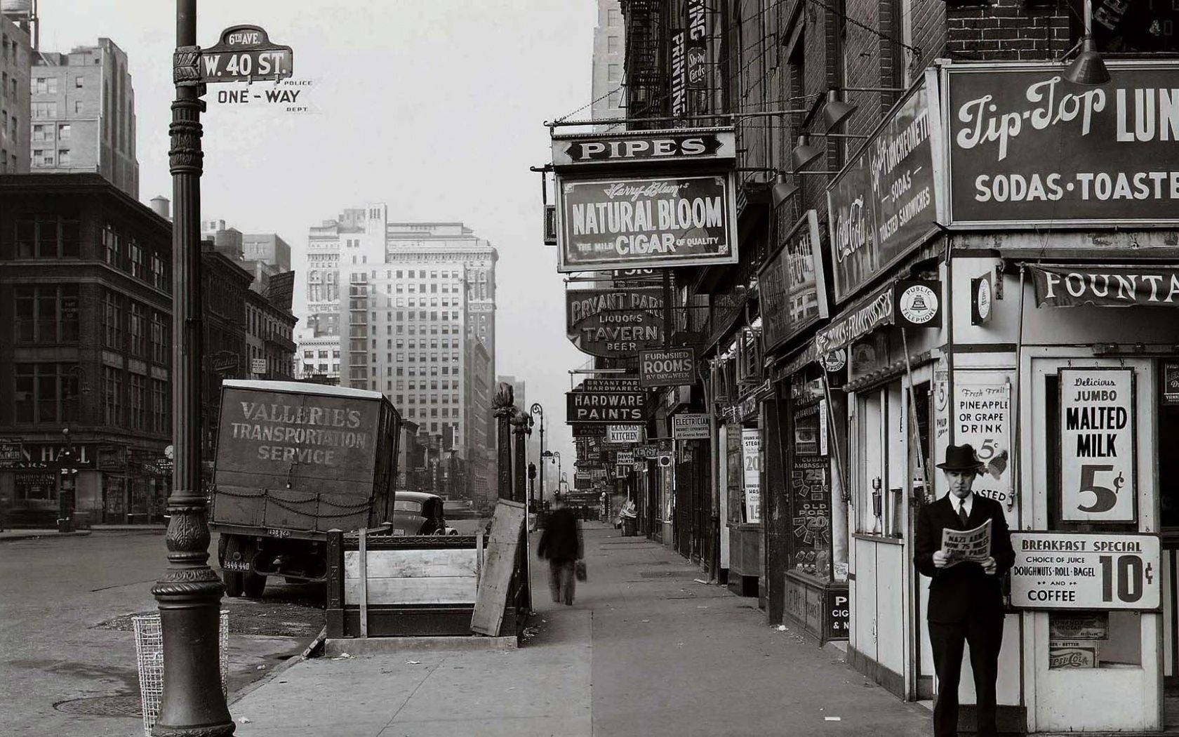 Manhattan Street View In New York City Background