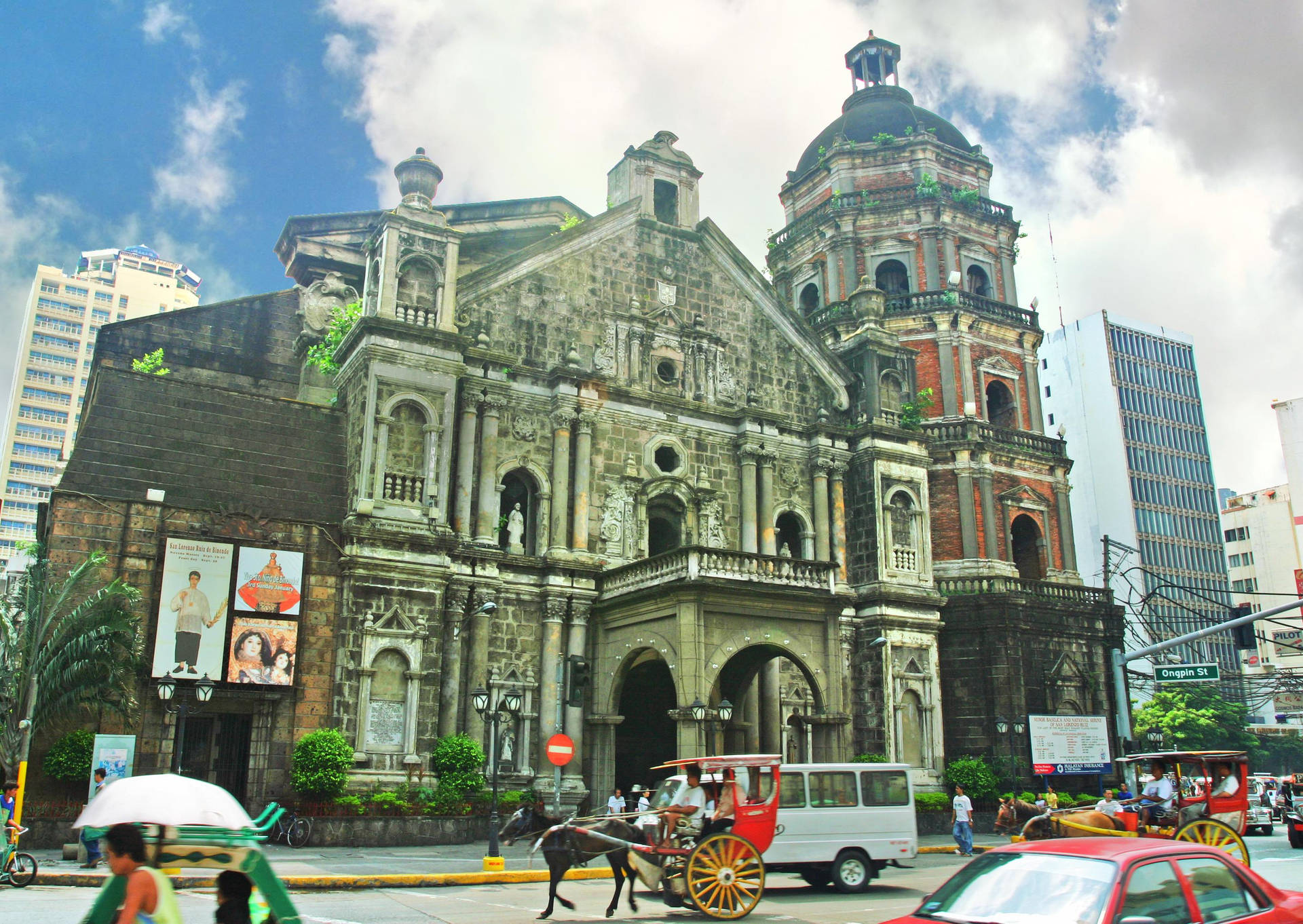 Manila's Binondo Church Background