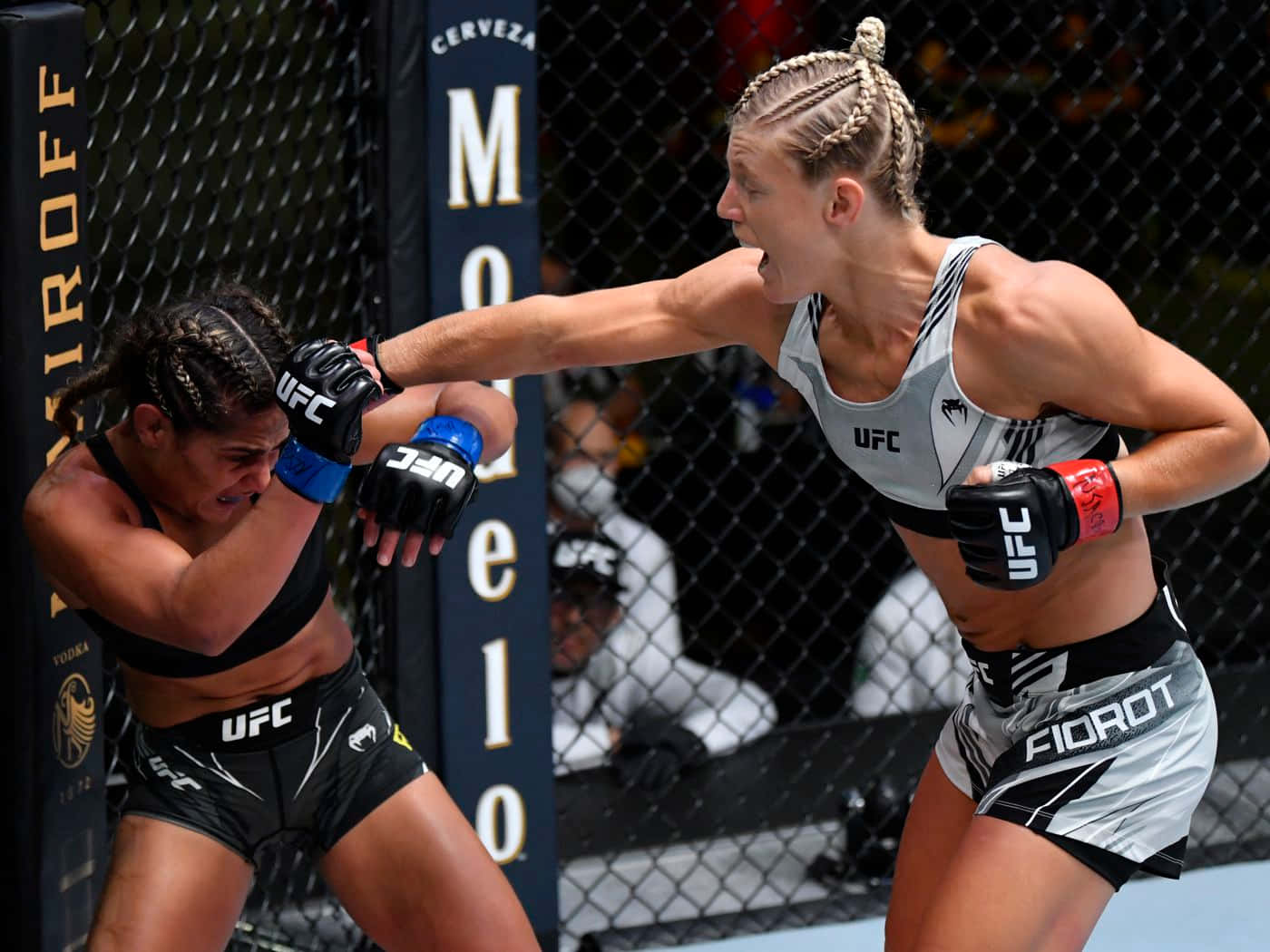 Manon Fiorot Blocked By Opponent Background