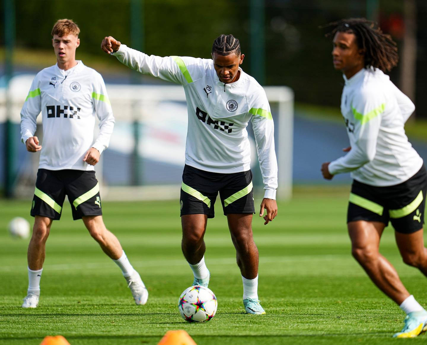 Manuel Akanji, Dominating The Pitch In Action Background