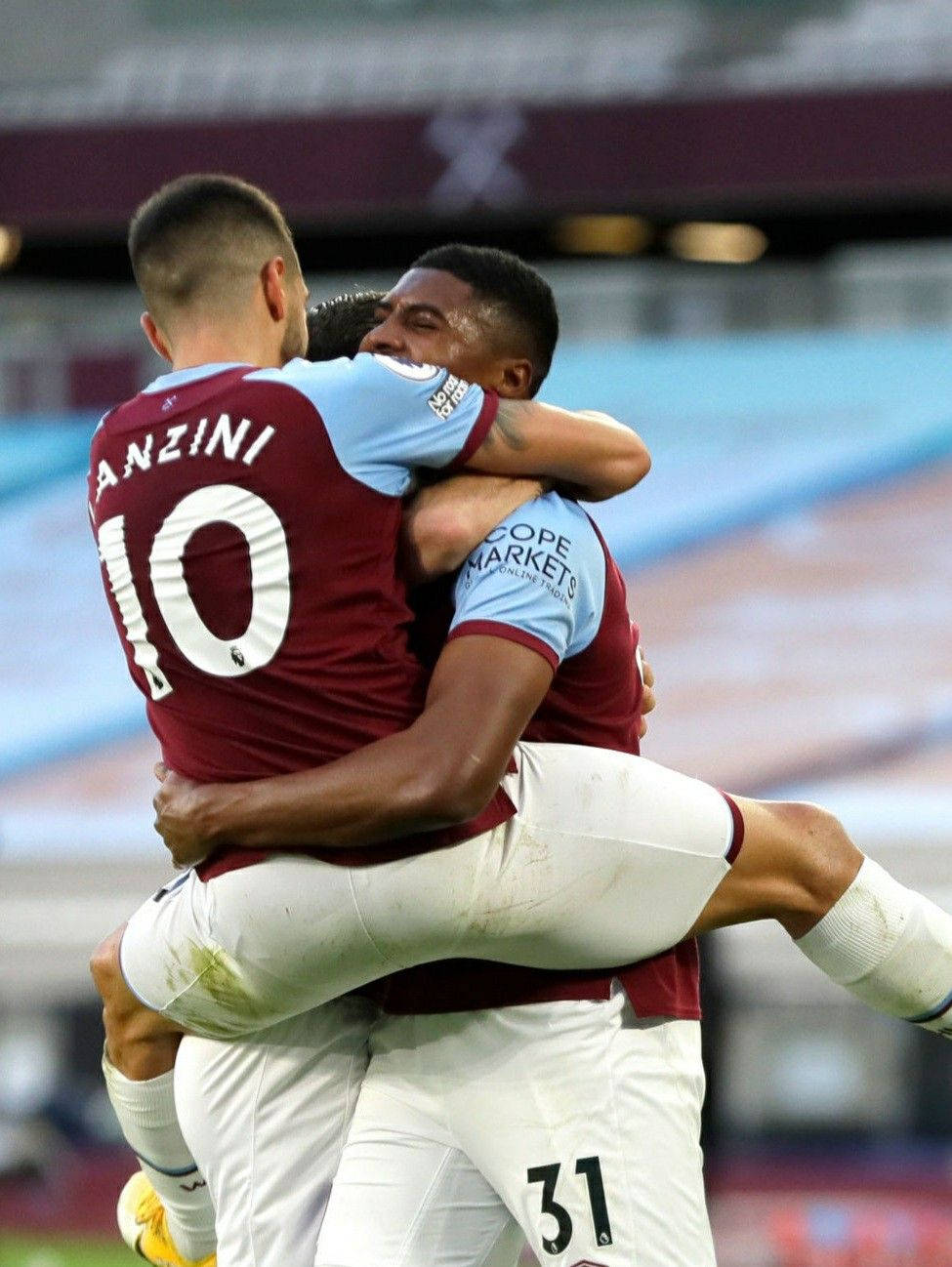 Manuel Lanzini Enthusiastic Hug