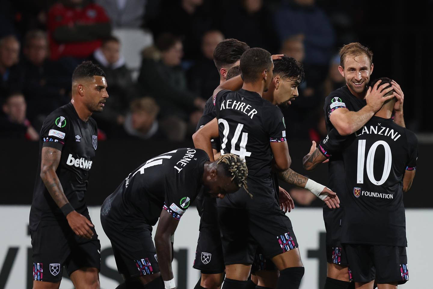 Manuel Lanzini Hugged By Teammate Background