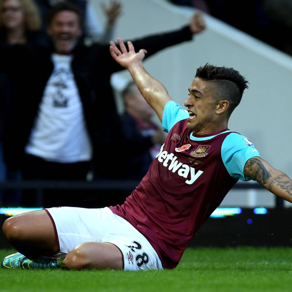 Manuel Lanzini On The Grass