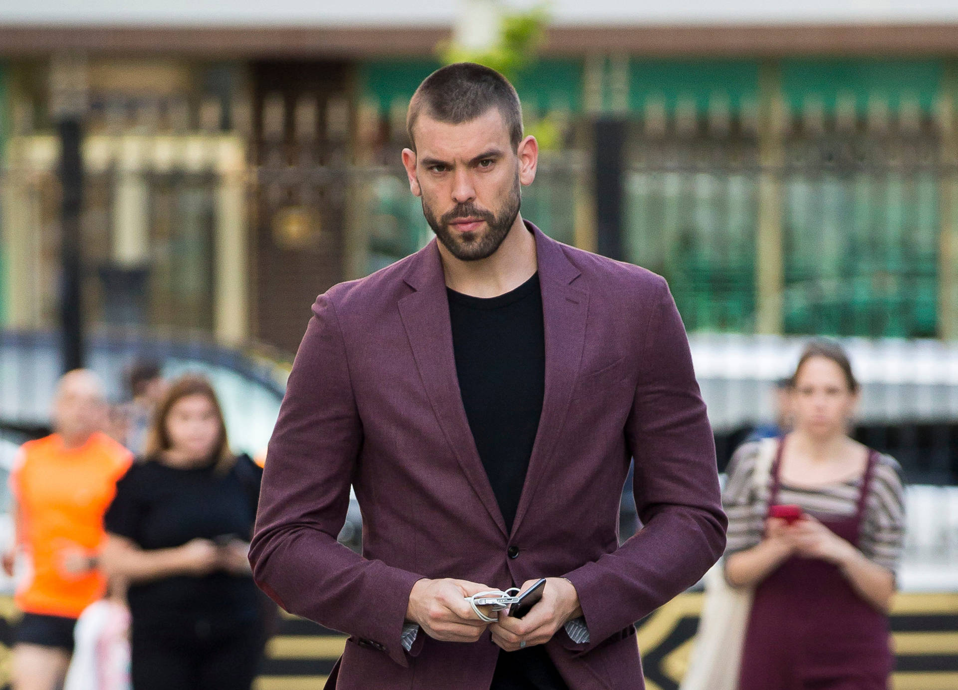 Marc Gasol Proactiva Event Outfit Background